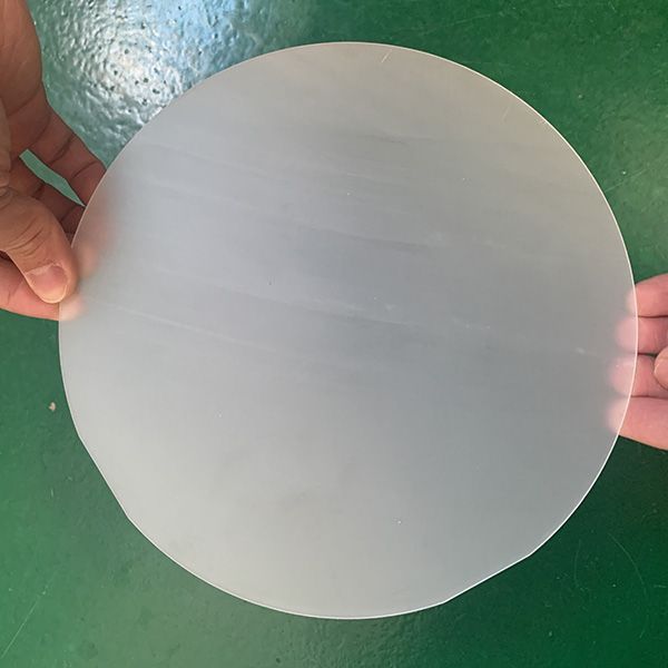Large diameter and small thickness
